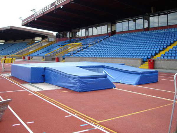 pole vault mat